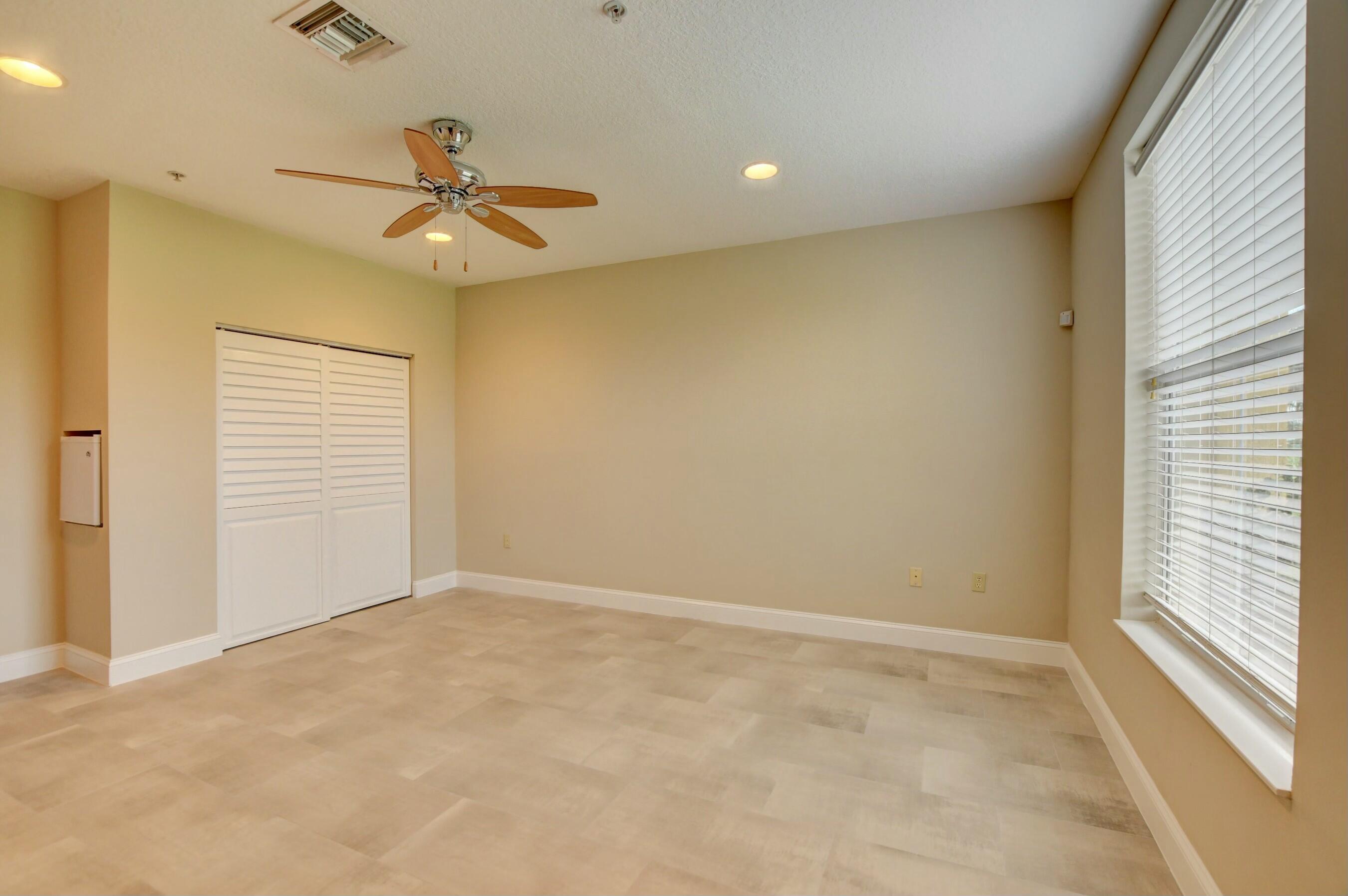 RENAISSANCE COMMONS PUD - Residential Lease