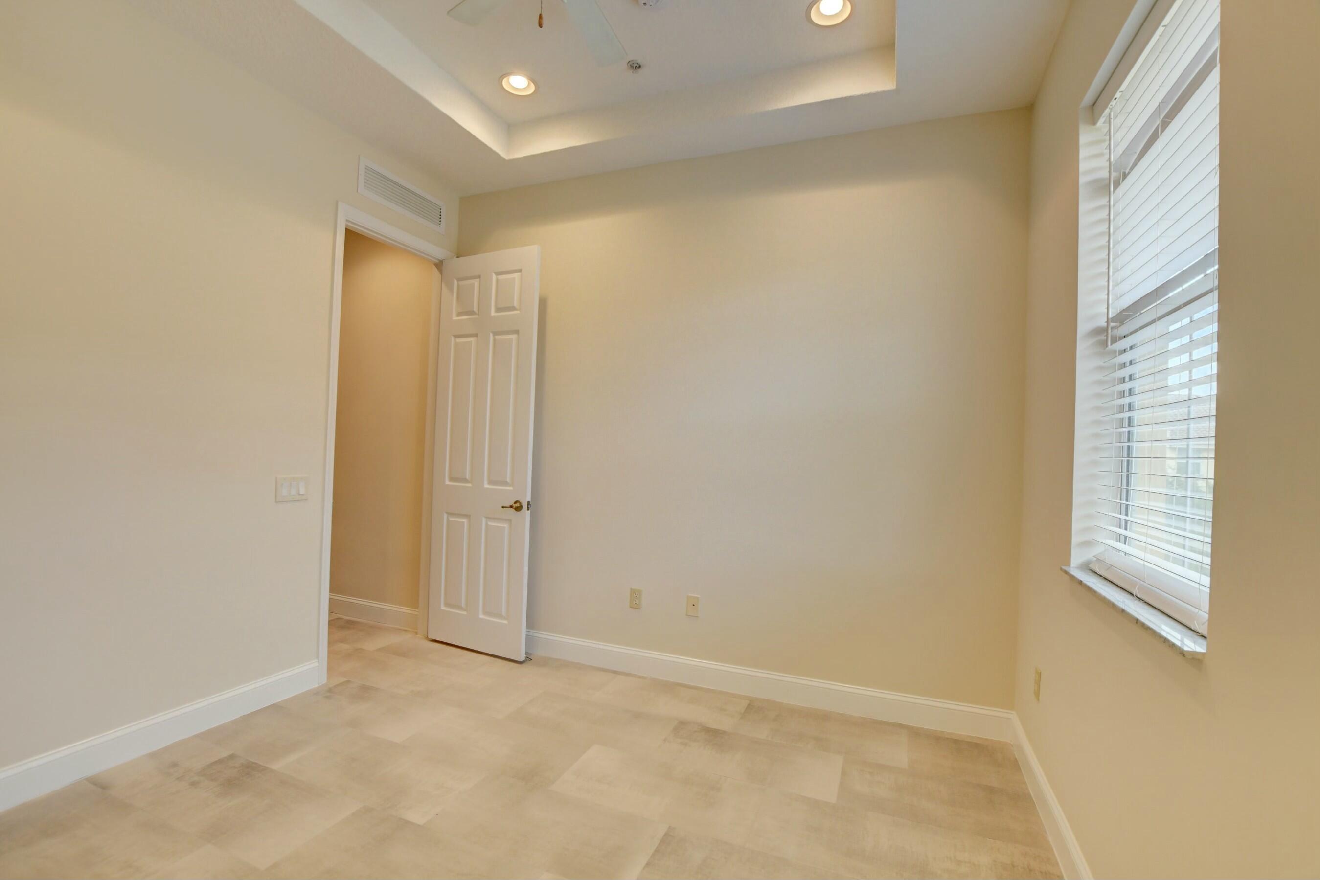 RENAISSANCE COMMONS PUD - Residential Lease