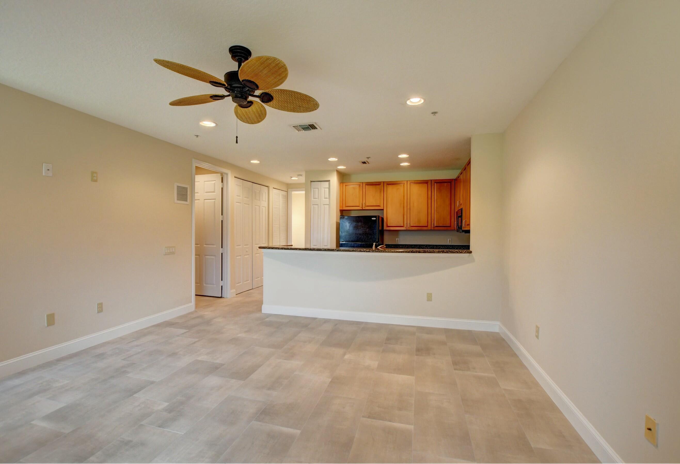 RENAISSANCE COMMONS PUD - Residential Lease