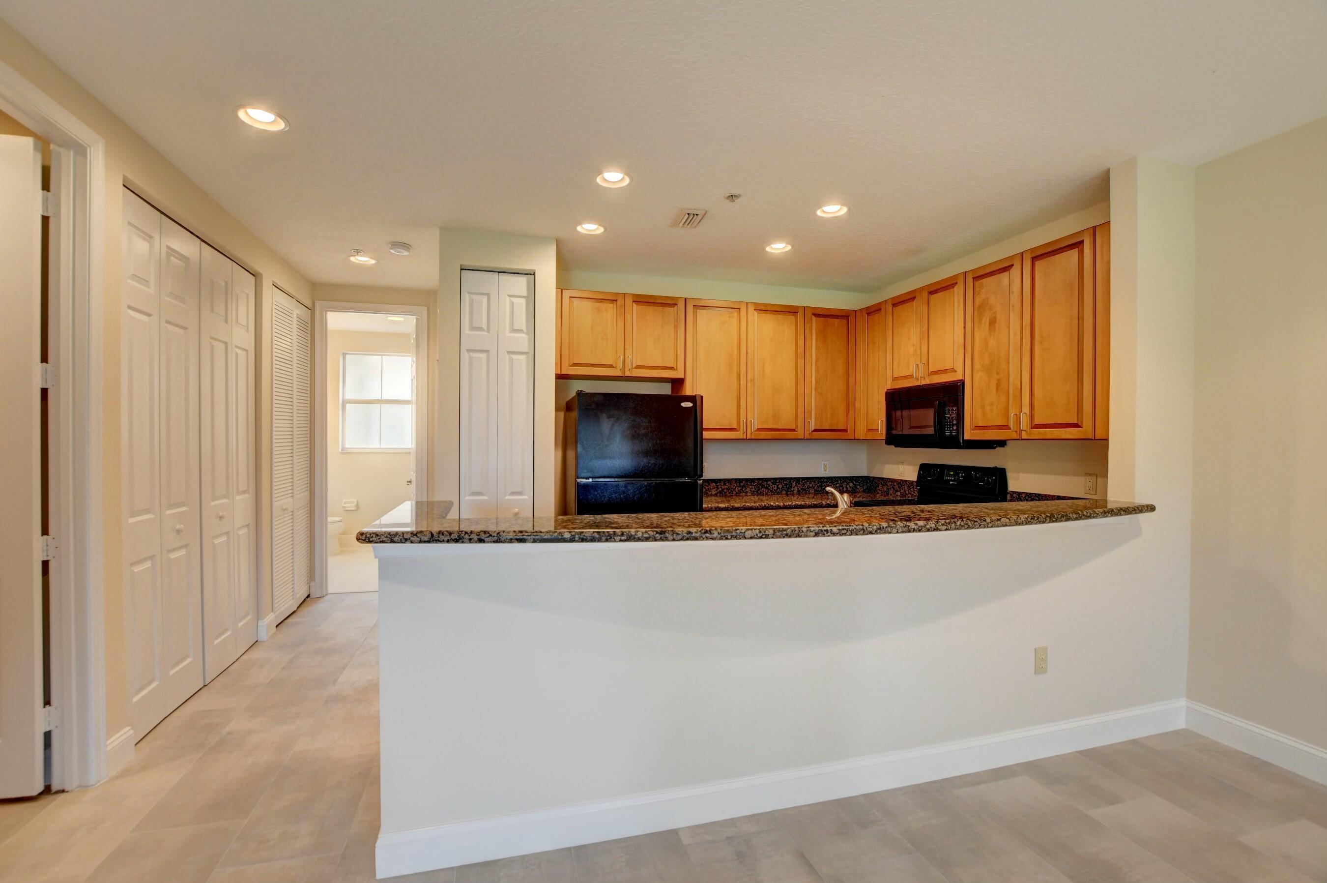 RENAISSANCE COMMONS PUD - Residential Lease