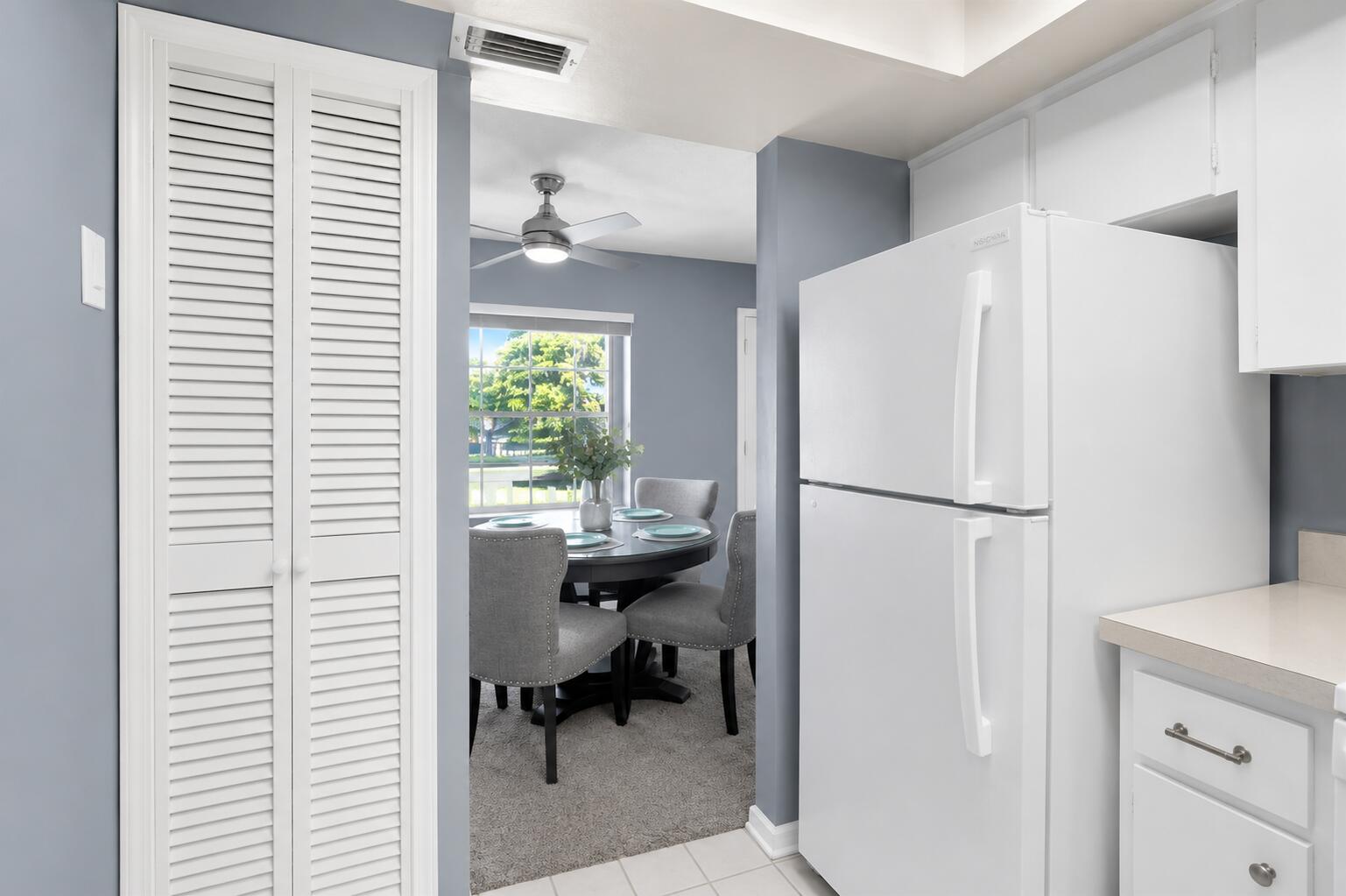 MERIDIAN CONDO 14 - Residential