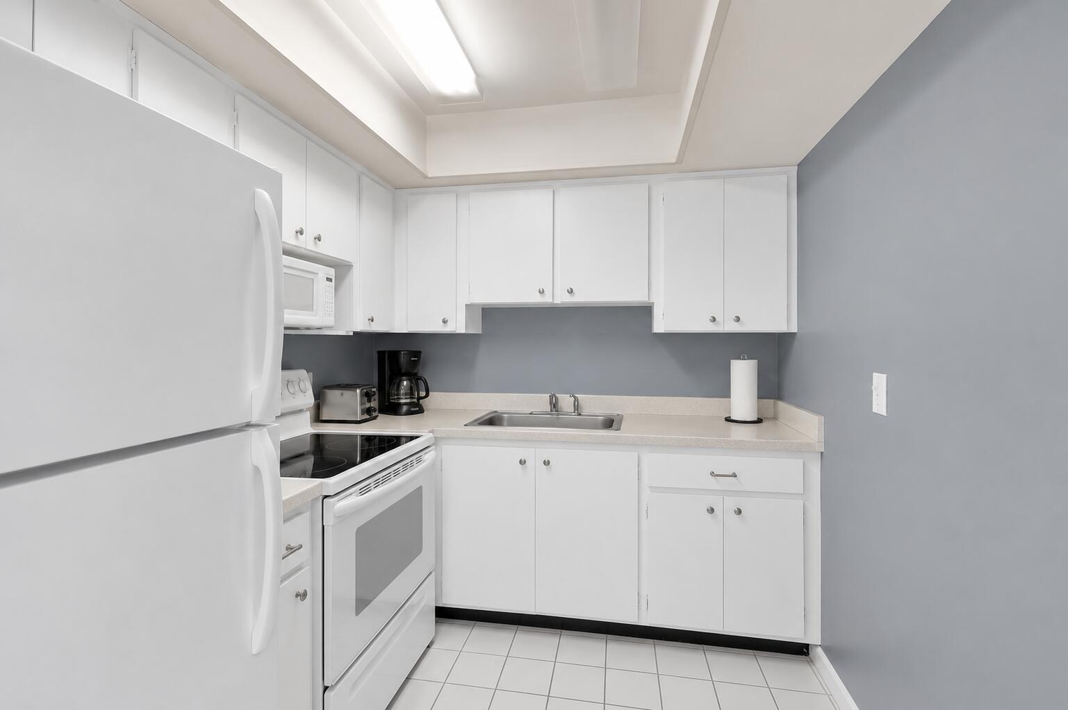 MERIDIAN CONDO 14 - Residential