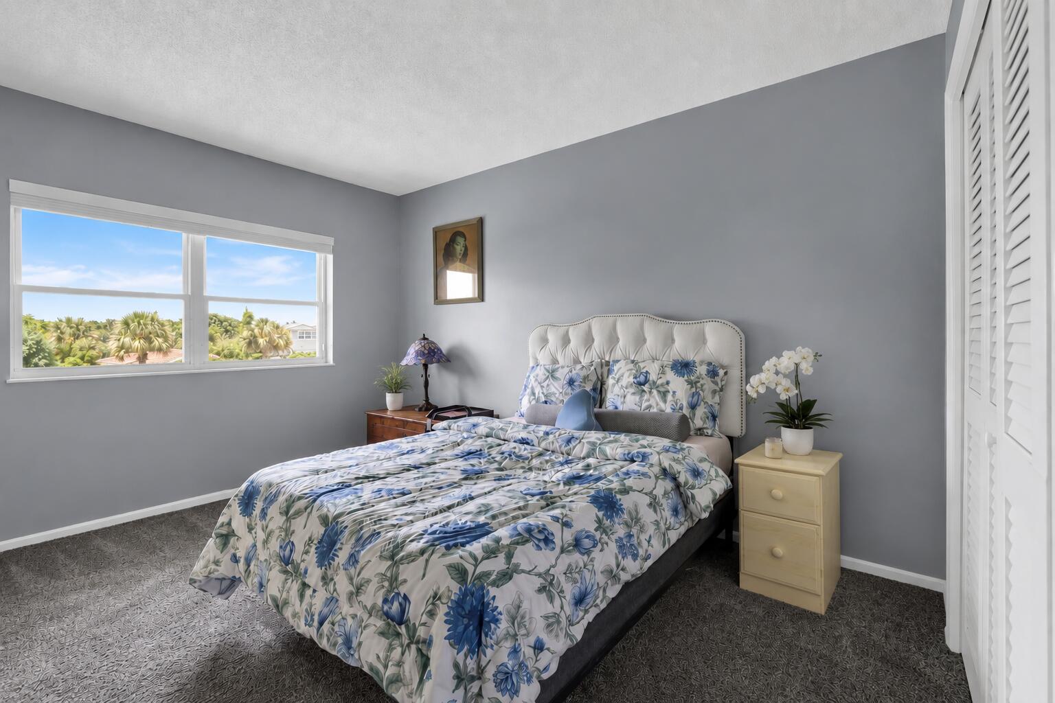 MERIDIAN CONDO 14 - Residential
