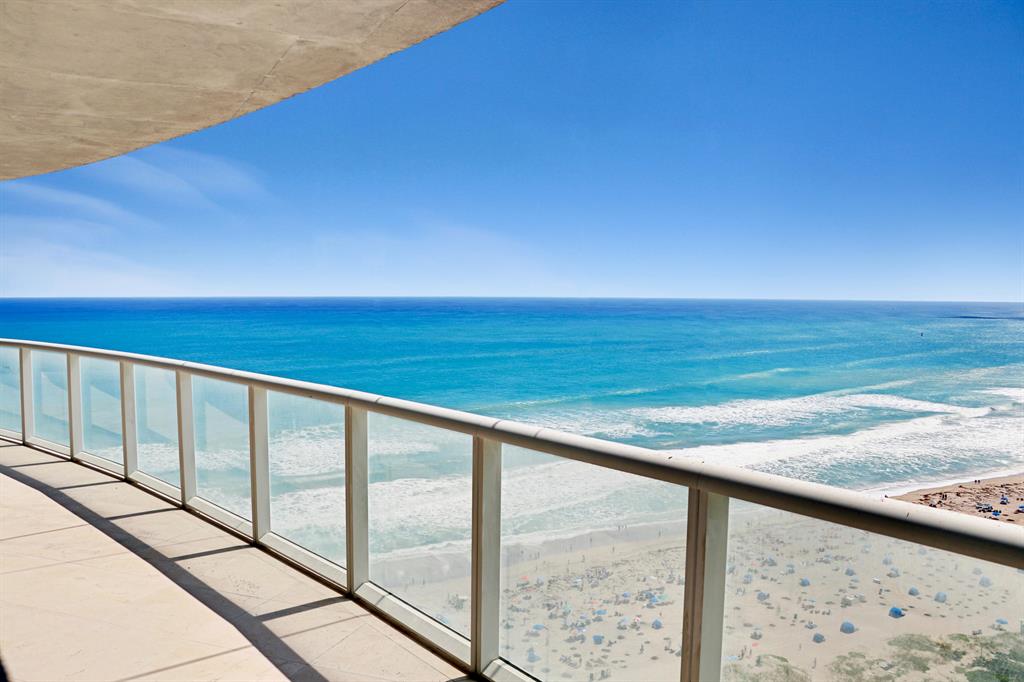 Ritz Carlton Residences - Residential