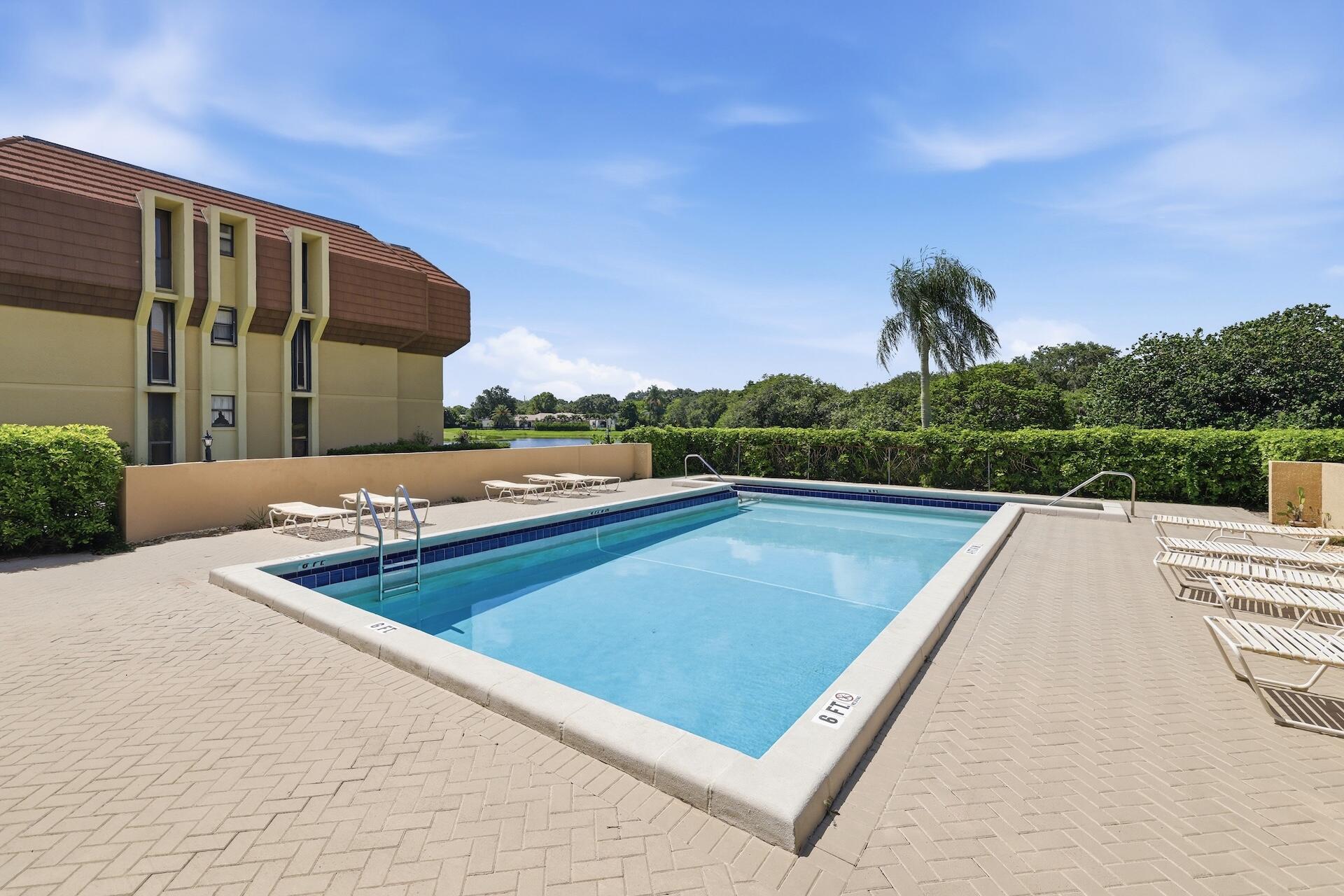 WOODLAND LAKES - Residential