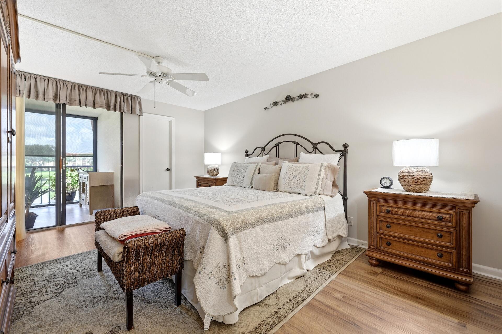 WOODLAND LAKES - Residential