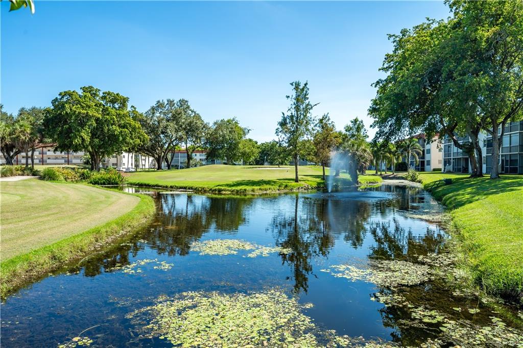 Hollybrook Golf & Tennis - Residential