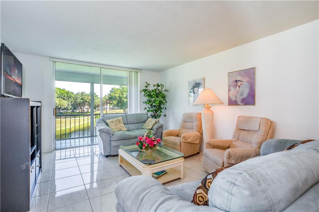 Hollybrook Golf & Tennis - Residential
