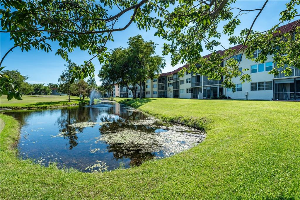 Hollybrook Golf & Tennis - Residential