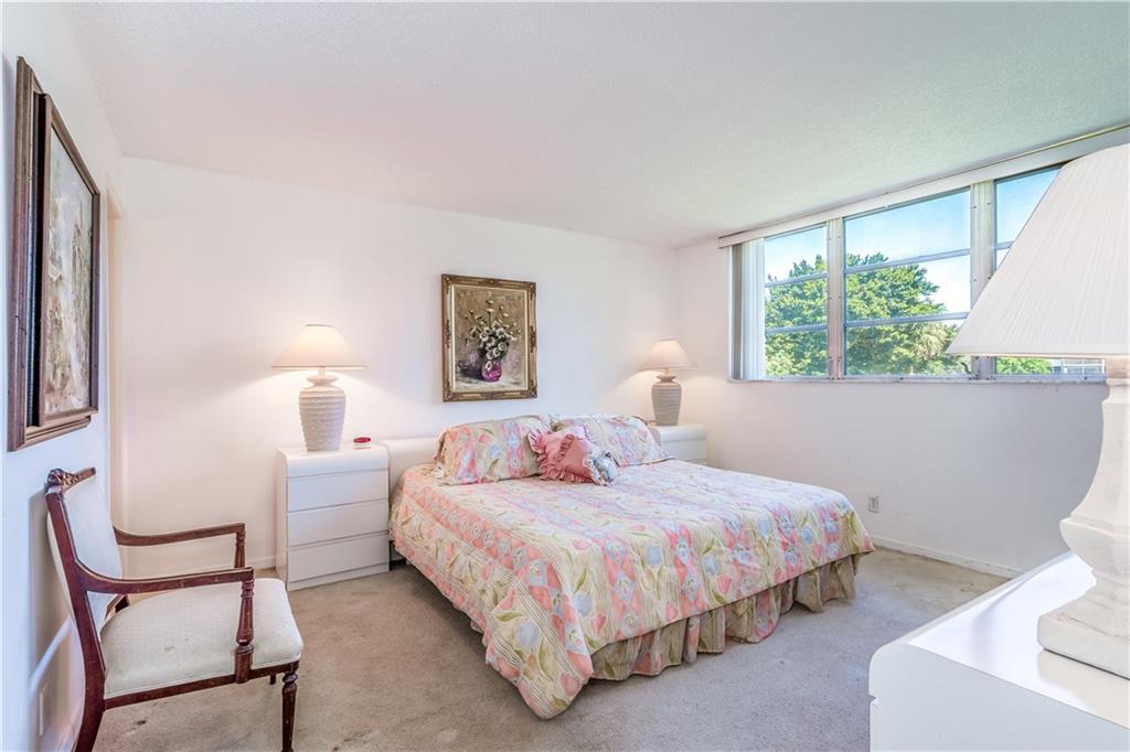 Hollybrook Golf & Tennis - Residential