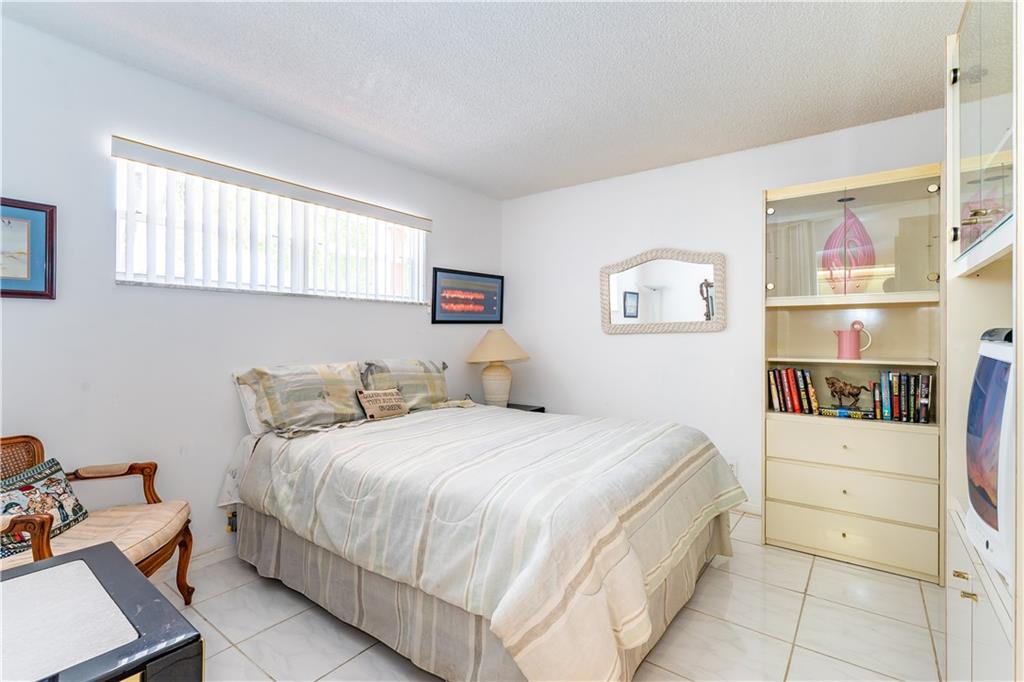 Hollybrook Golf & Tennis - Residential