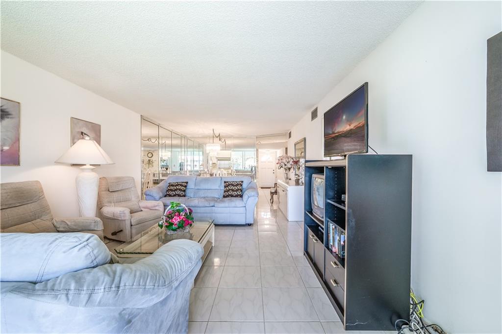 Hollybrook Golf & Tennis - Residential