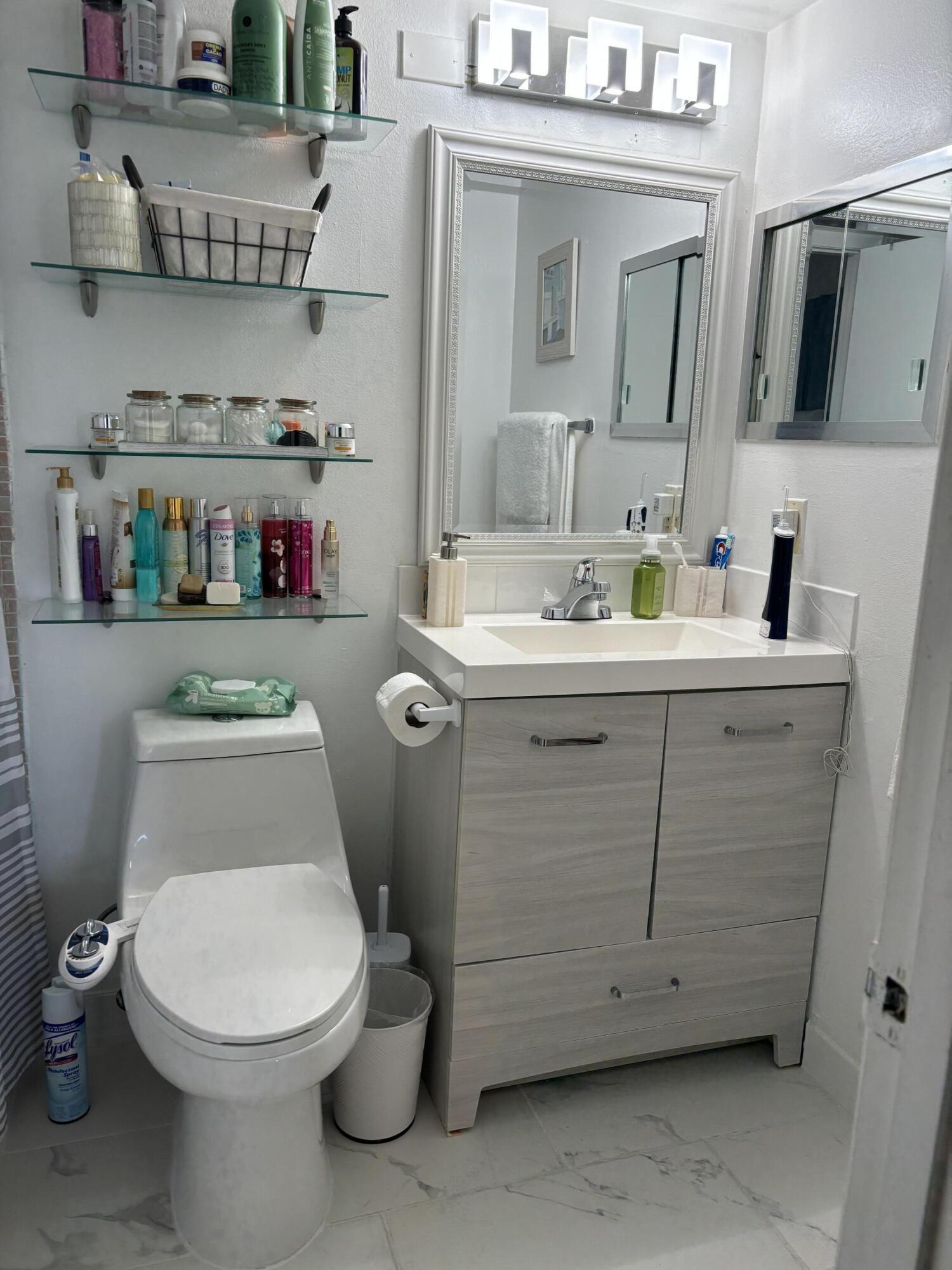 CAMDEN CONDOS - Residential Lease