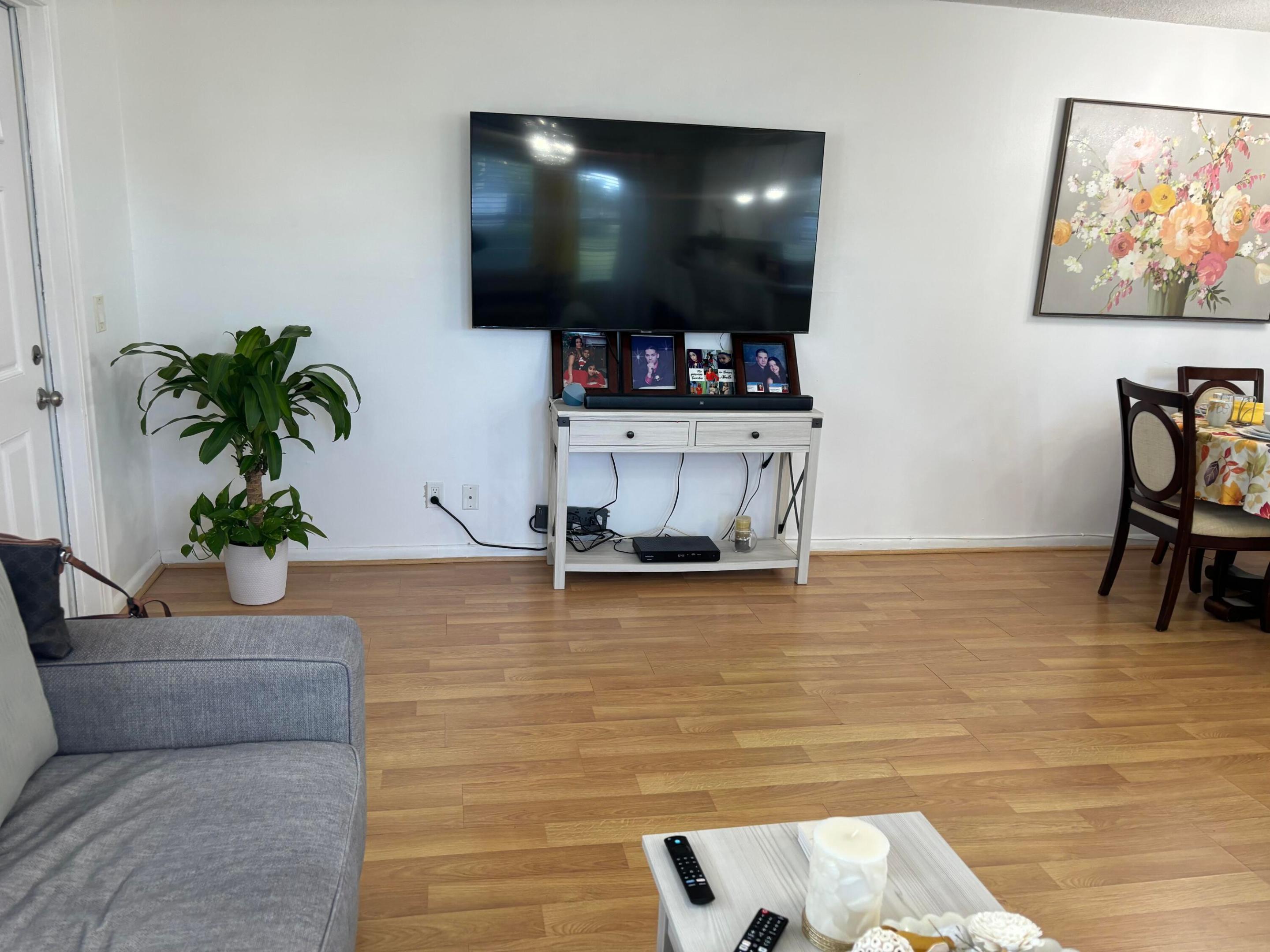 CAMDEN CONDOS - Residential Lease