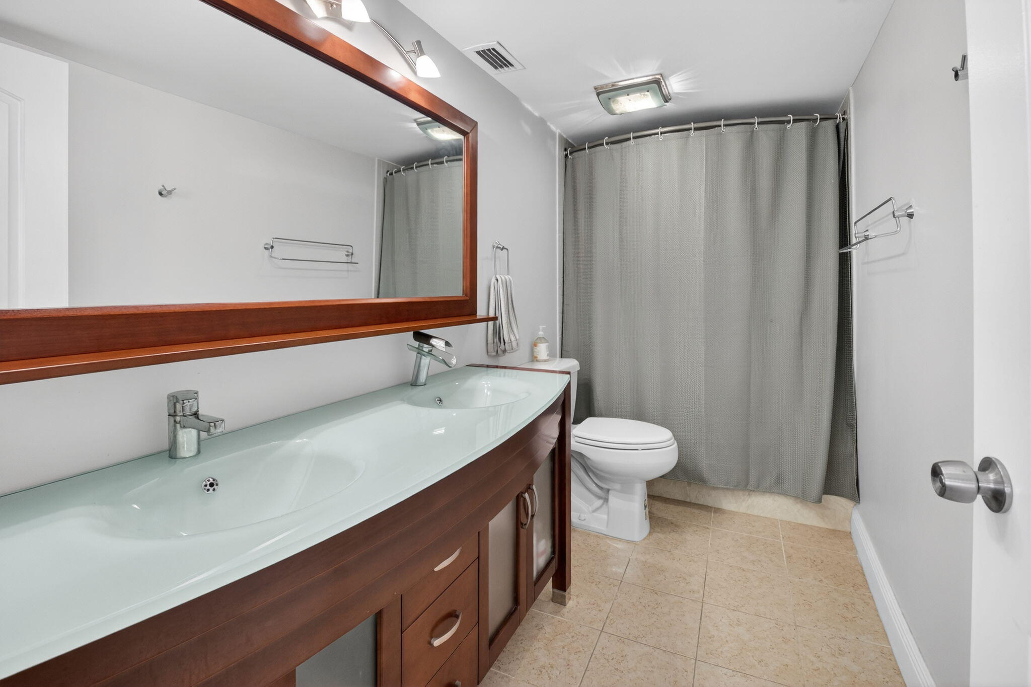 HUNTINGTON LAKES SEC ONE CONDOS - Residential