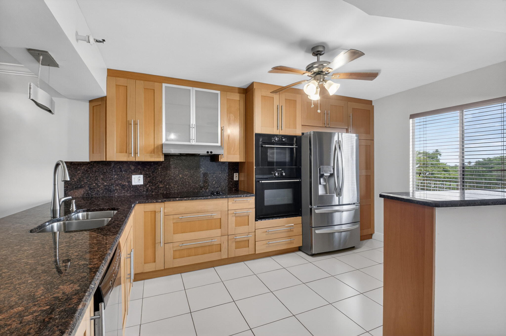 HUNTINGTON LAKES SEC ONE CONDOS - Residential