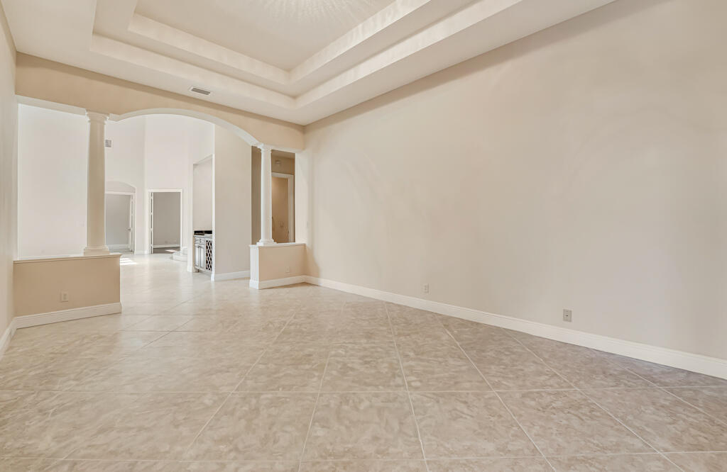 VERSAILLES - Residential