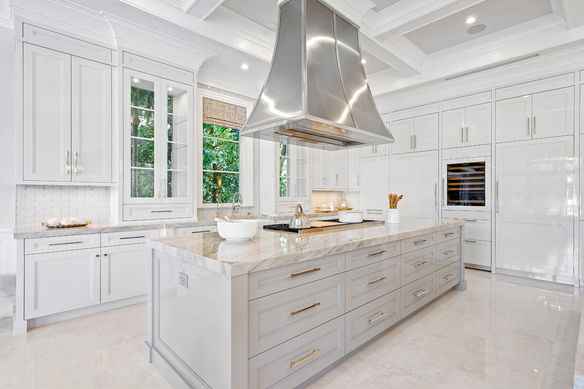 ROYAL PALM YACHT & COUNTRY CLUB - Residential