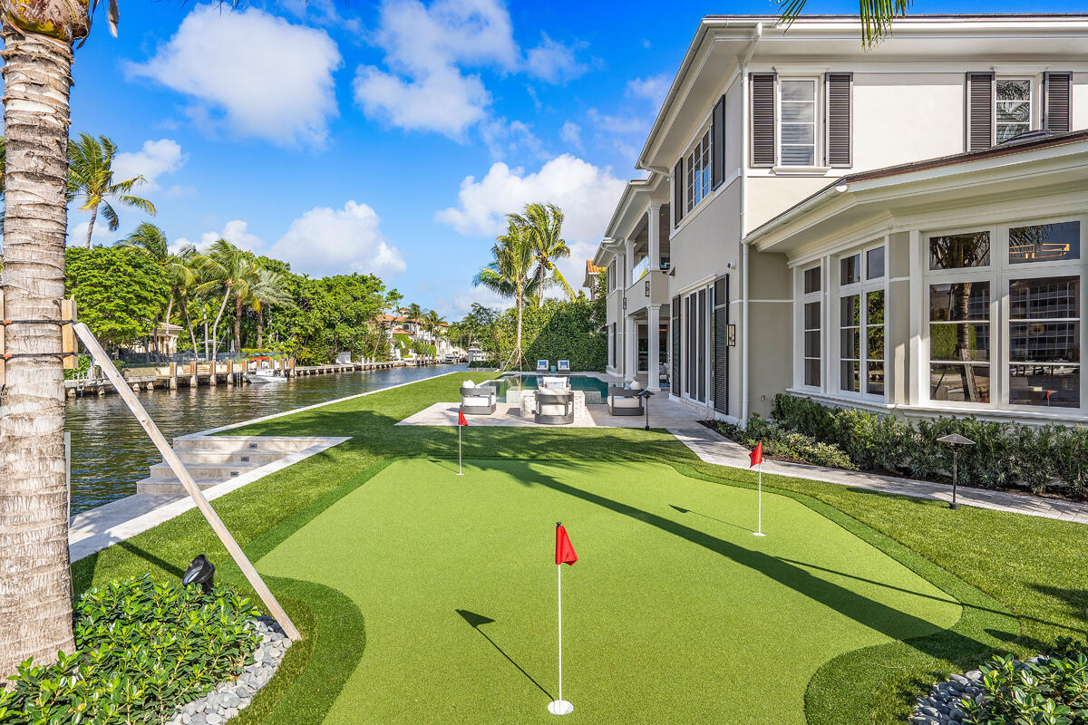 ROYAL PALM YACHT & COUNTRY CLUB - Residential