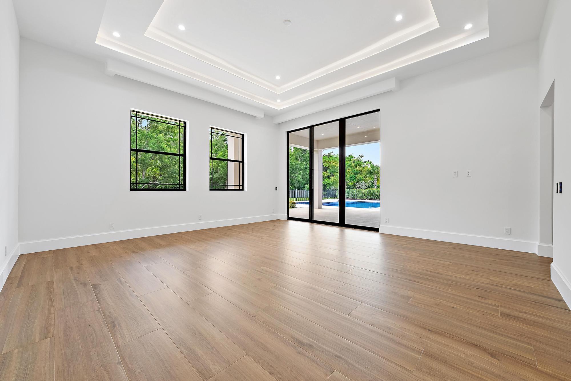 STONEWAL ESTATES, BAY HILL ESTATES - Residential