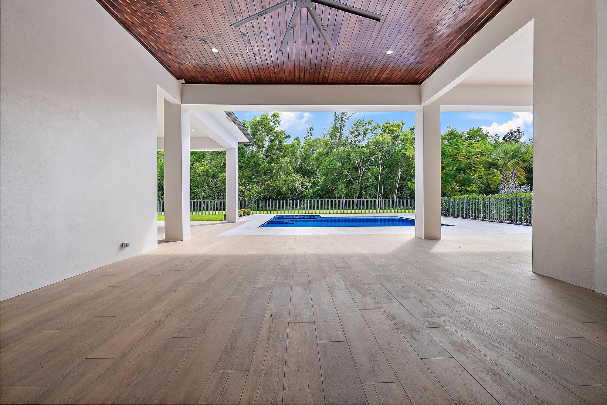 STONEWAL ESTATES, BAY HILL ESTATES - Residential