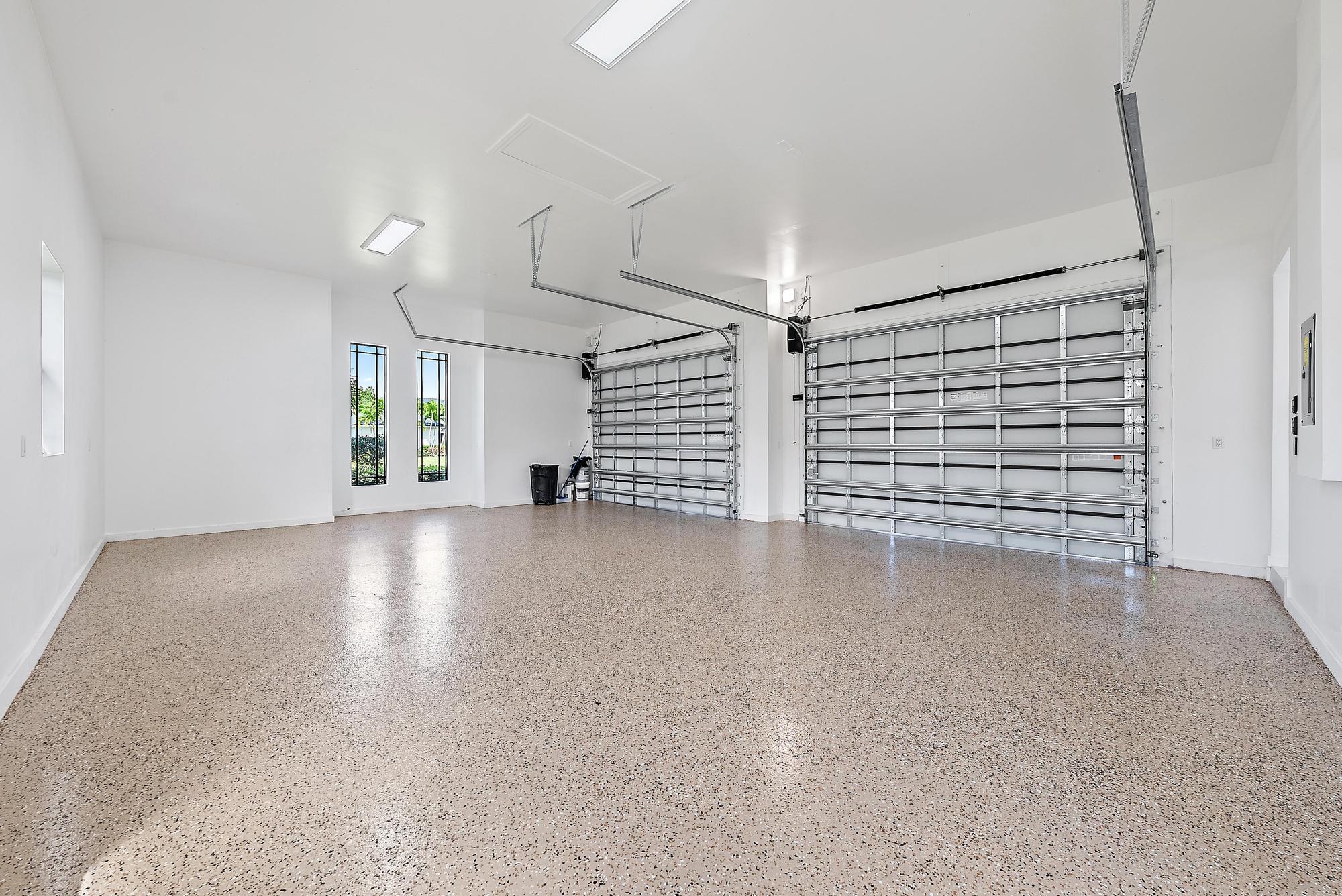 STONEWAL ESTATES, BAY HILL ESTATES - Residential