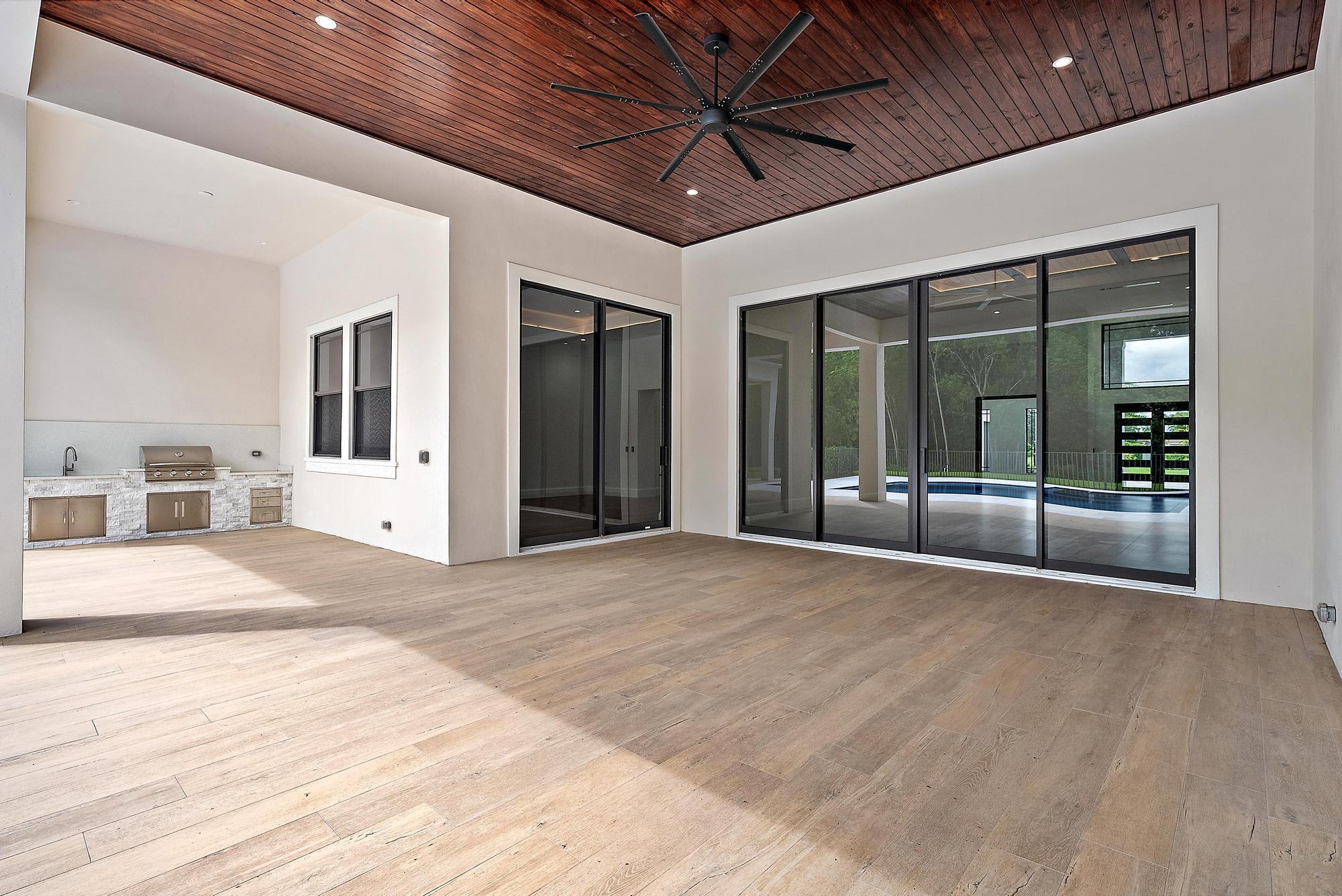 STONEWAL ESTATES, BAY HILL ESTATES - Residential