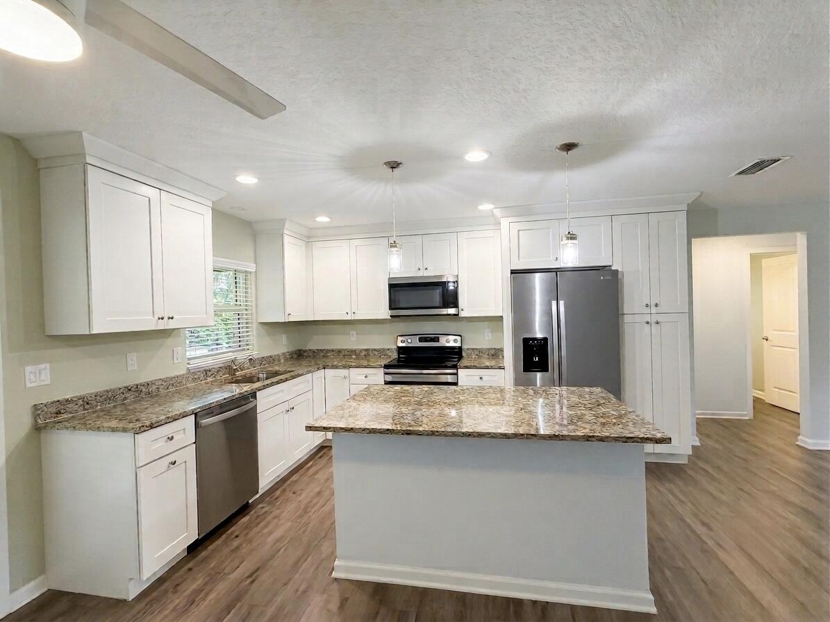 GROVENOR ESTATES UNIT ONE - Residential