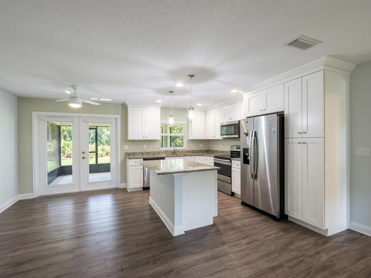 GROVENOR ESTATES UNIT ONE - Residential