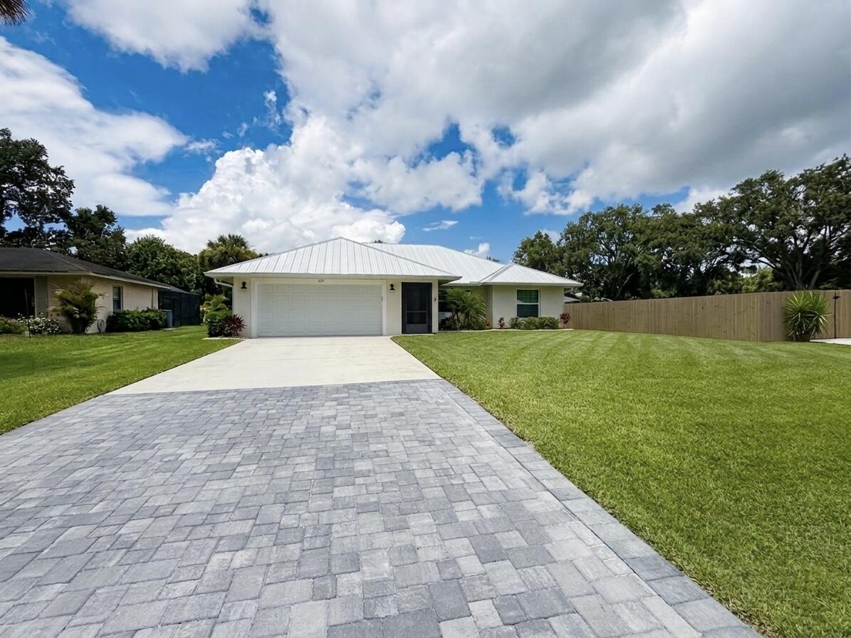 GROVENOR ESTATES UNIT ONE - Residential