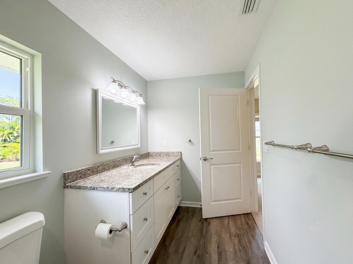 GROVENOR ESTATES UNIT ONE - Residential
