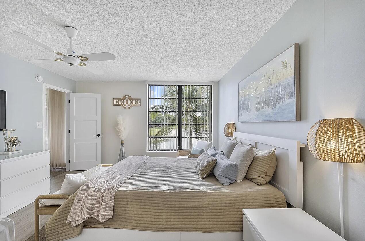 CORAL GATE II CONDO - Residential