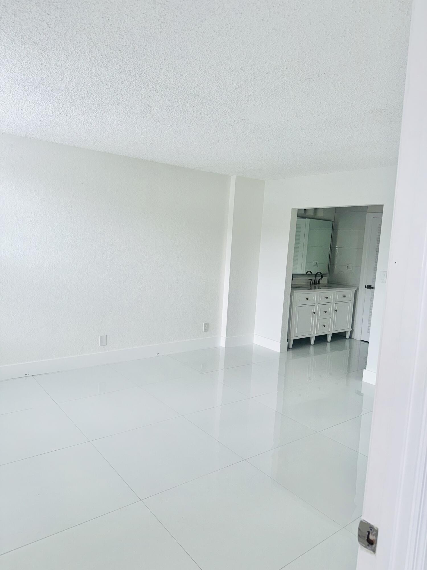 BOCA BAYOU CONDO - Residential Lease