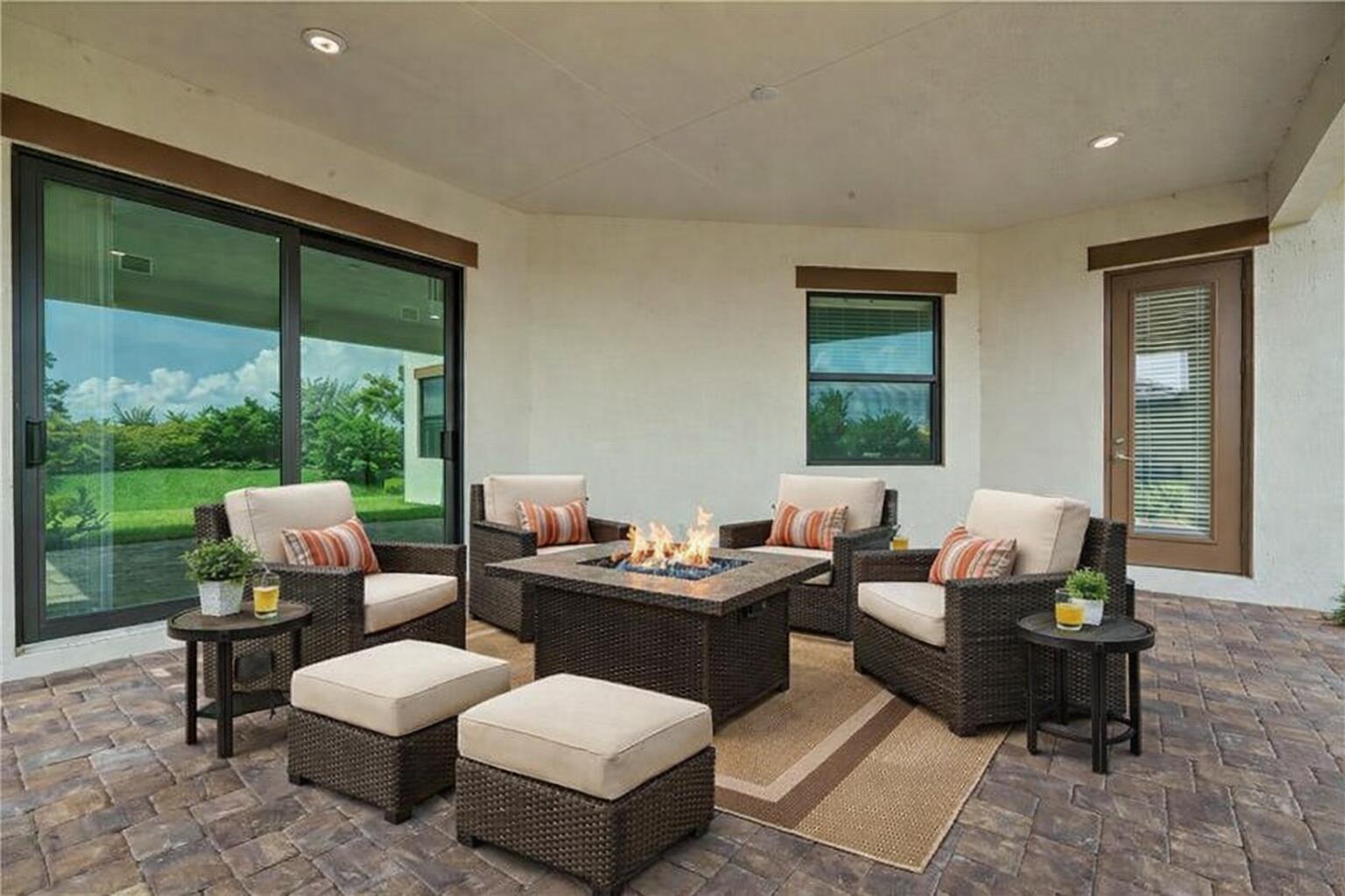 PARKLAND BAY - Residential