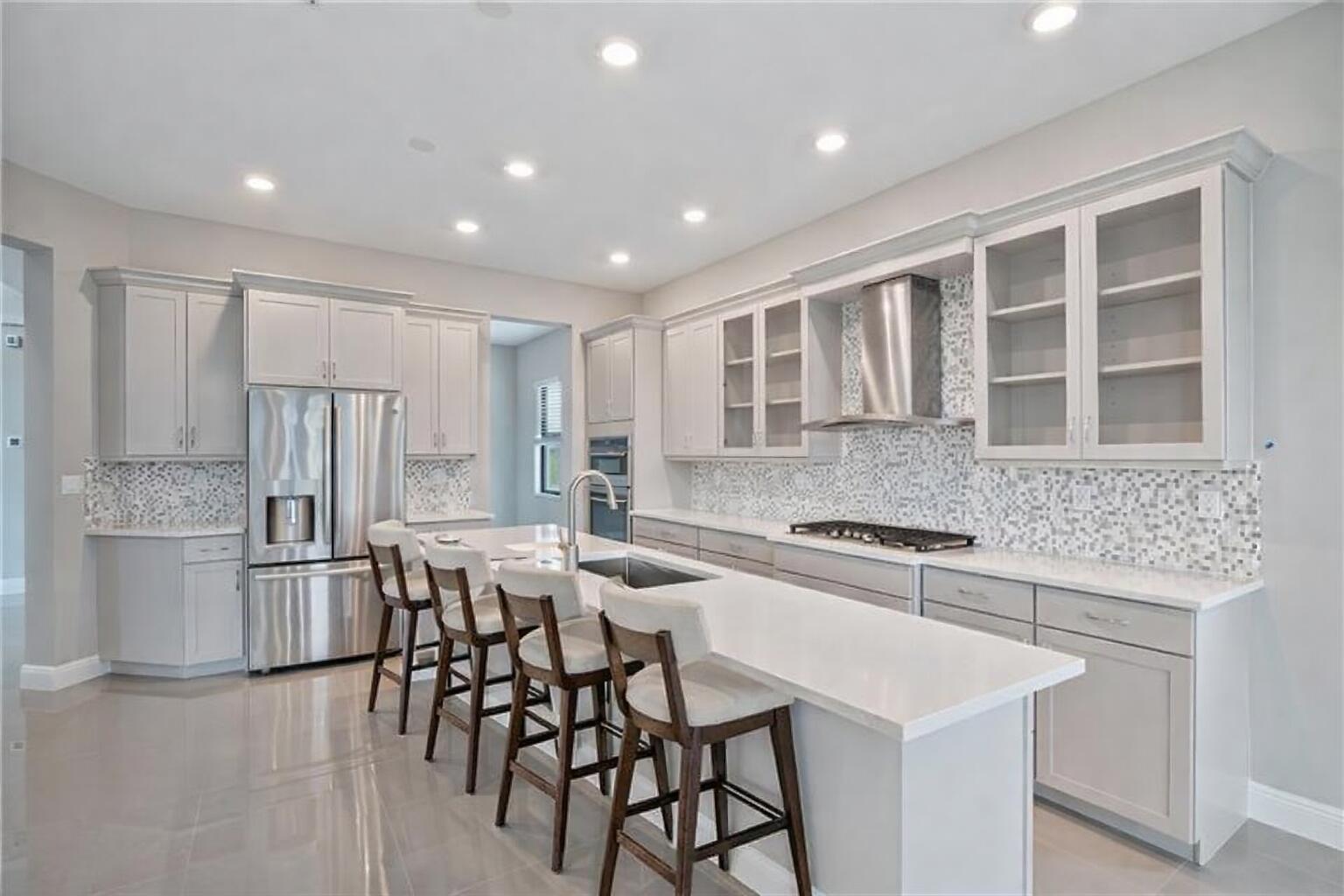 PARKLAND BAY - Residential