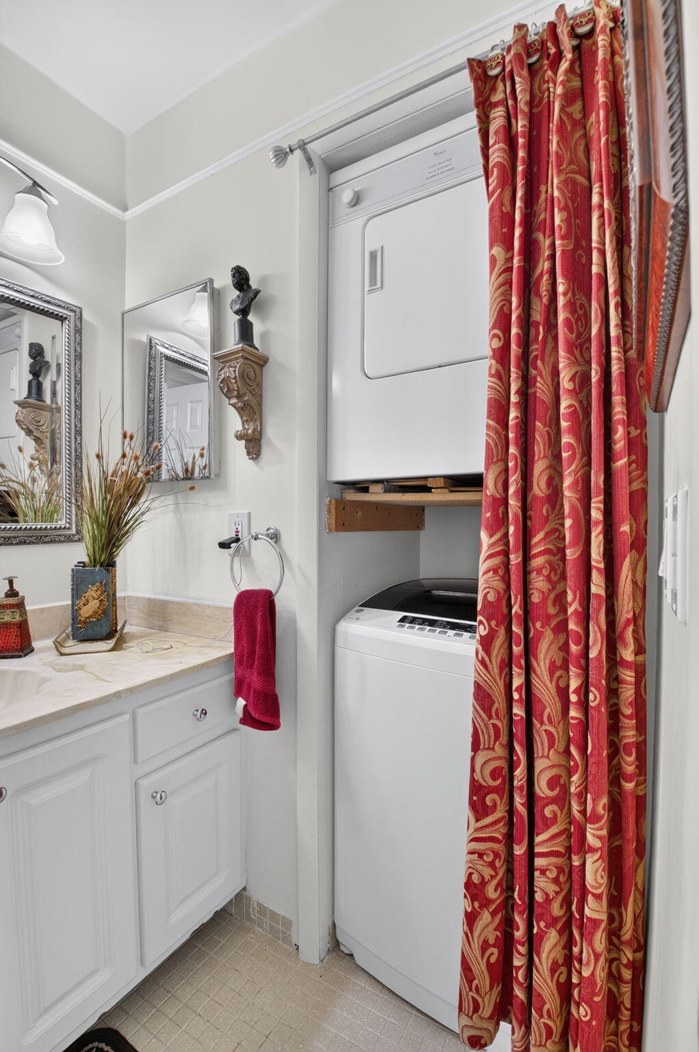 KINGS POINT - Residential Lease