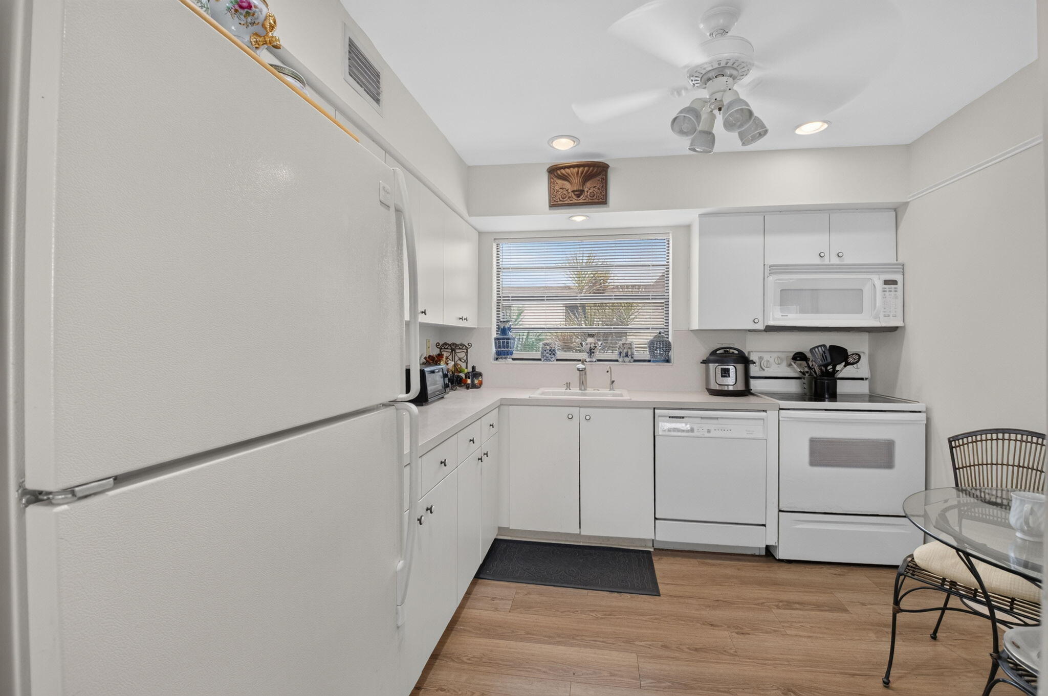 KINGS POINT - Residential Lease