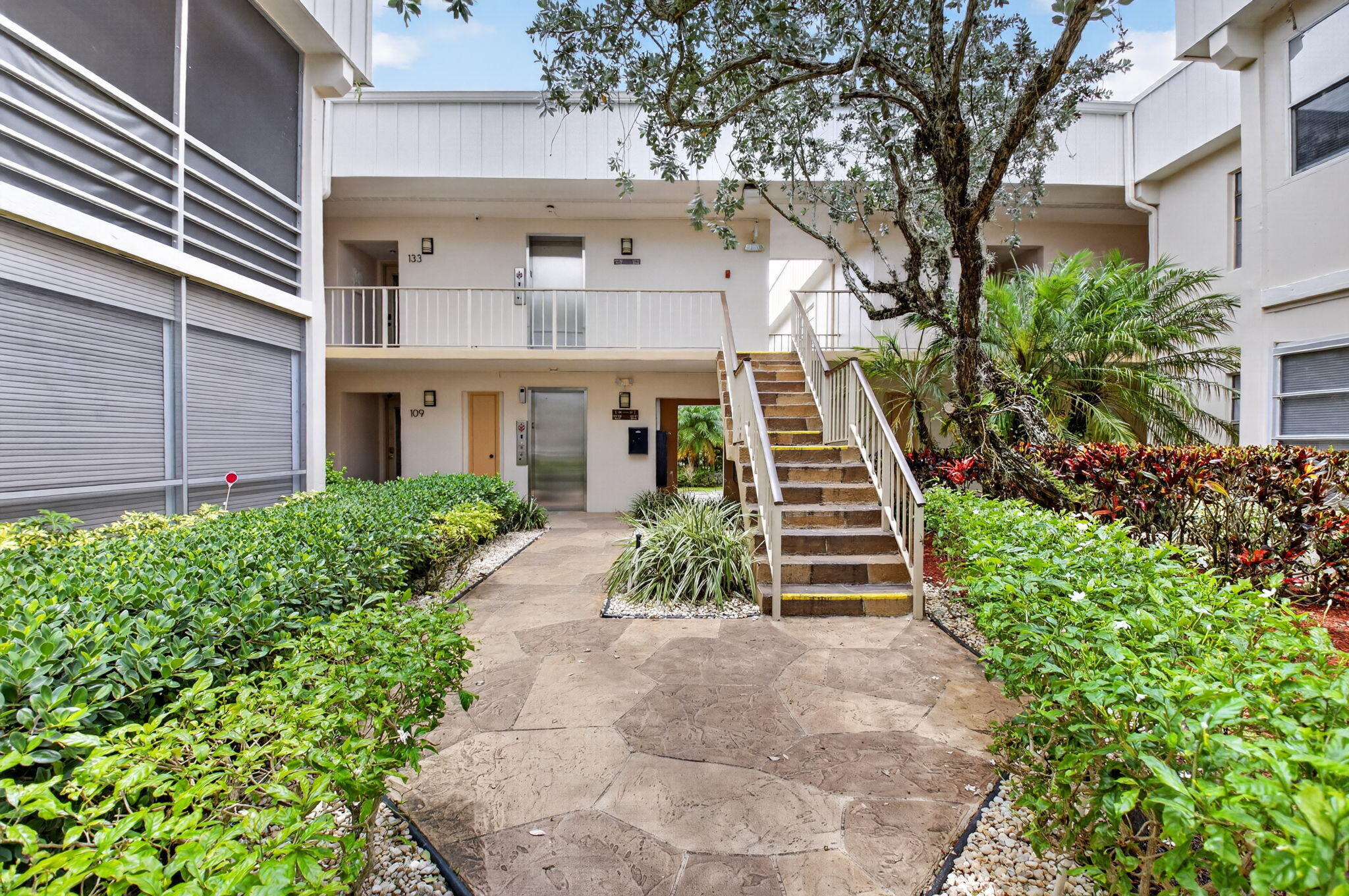 KINGS POINT - Residential Lease