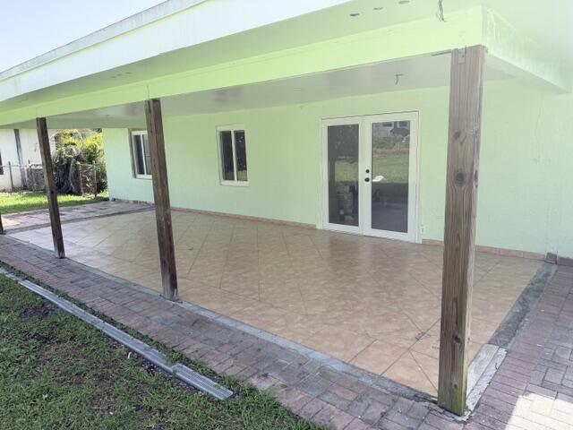 DEBONAIRE ESTATES - Residential Lease