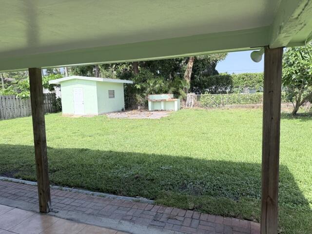 DEBONAIRE ESTATES - Residential Lease