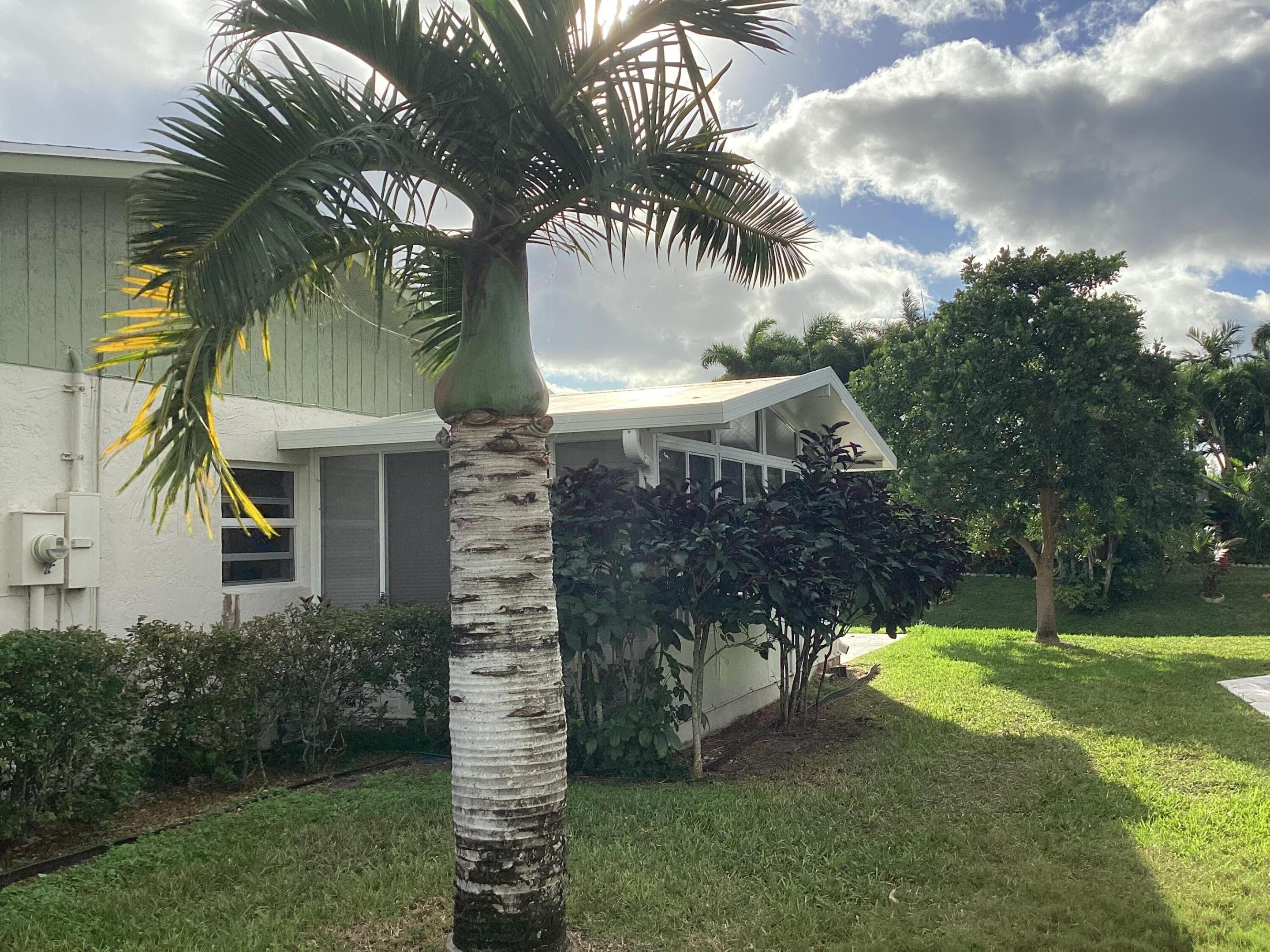 DELRAY VILLAS 4 - Residential