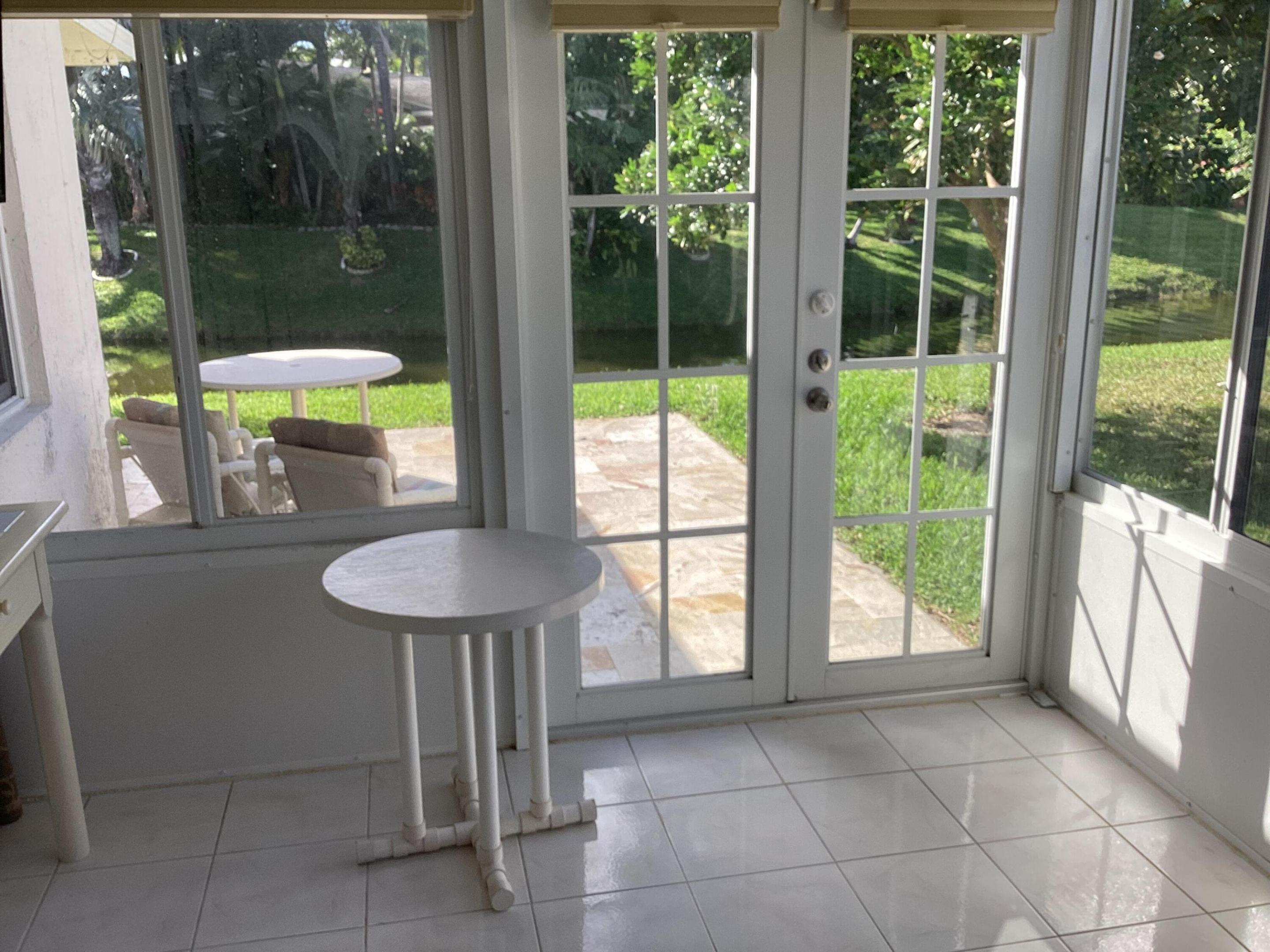 DELRAY VILLAS 4 - Residential