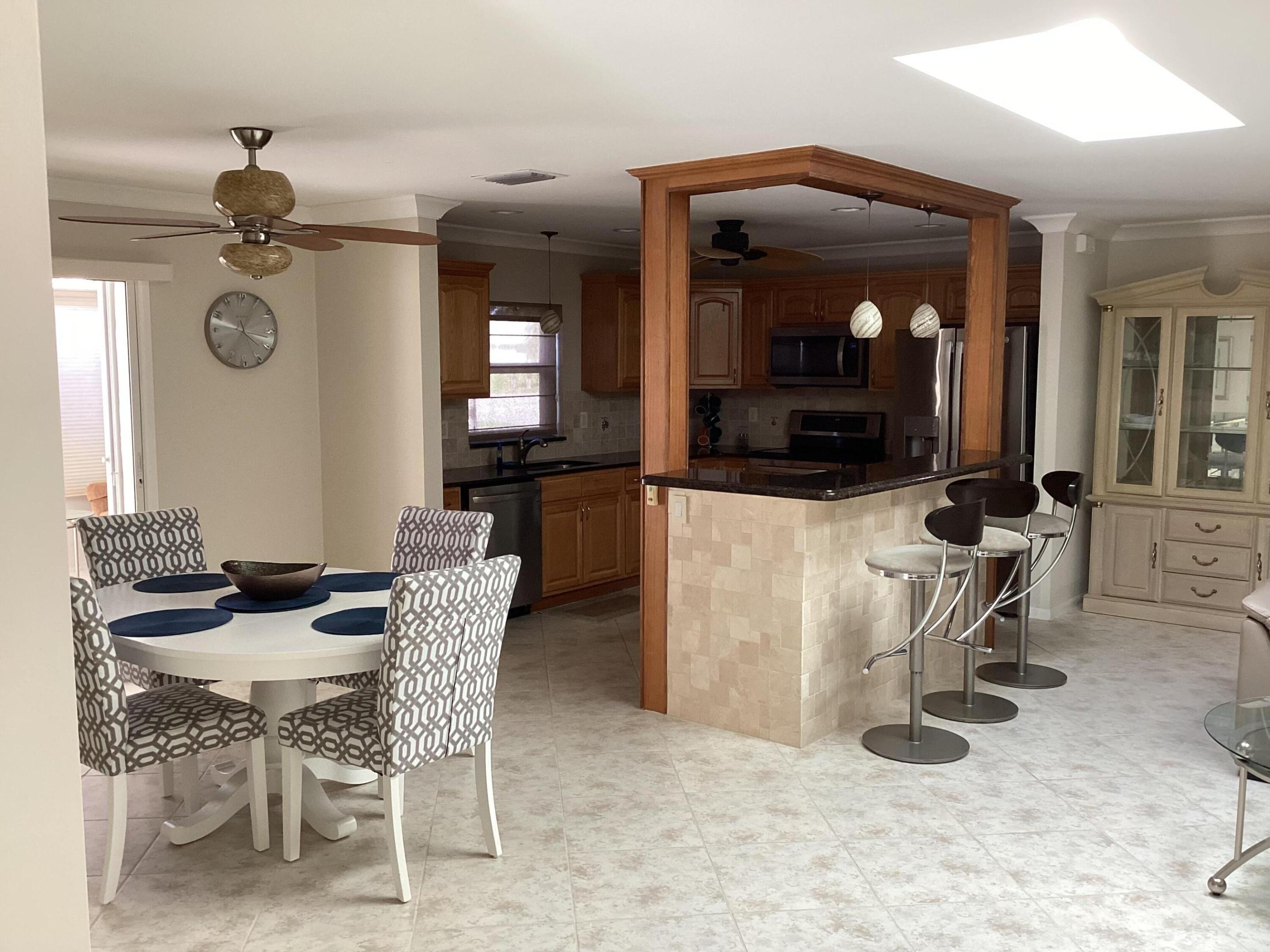 DELRAY VILLAS 4 - Residential