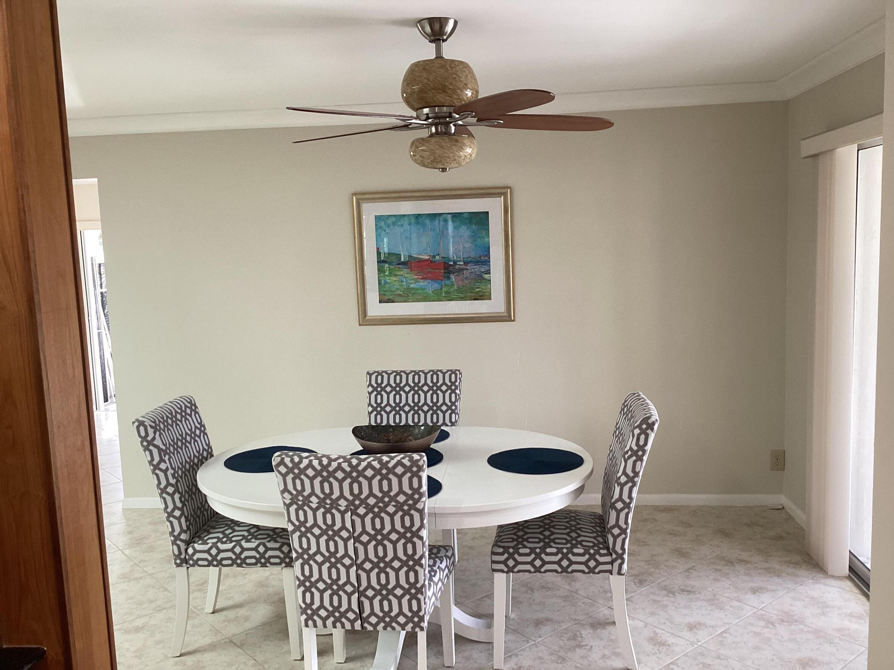 DELRAY VILLAS 4 - Residential