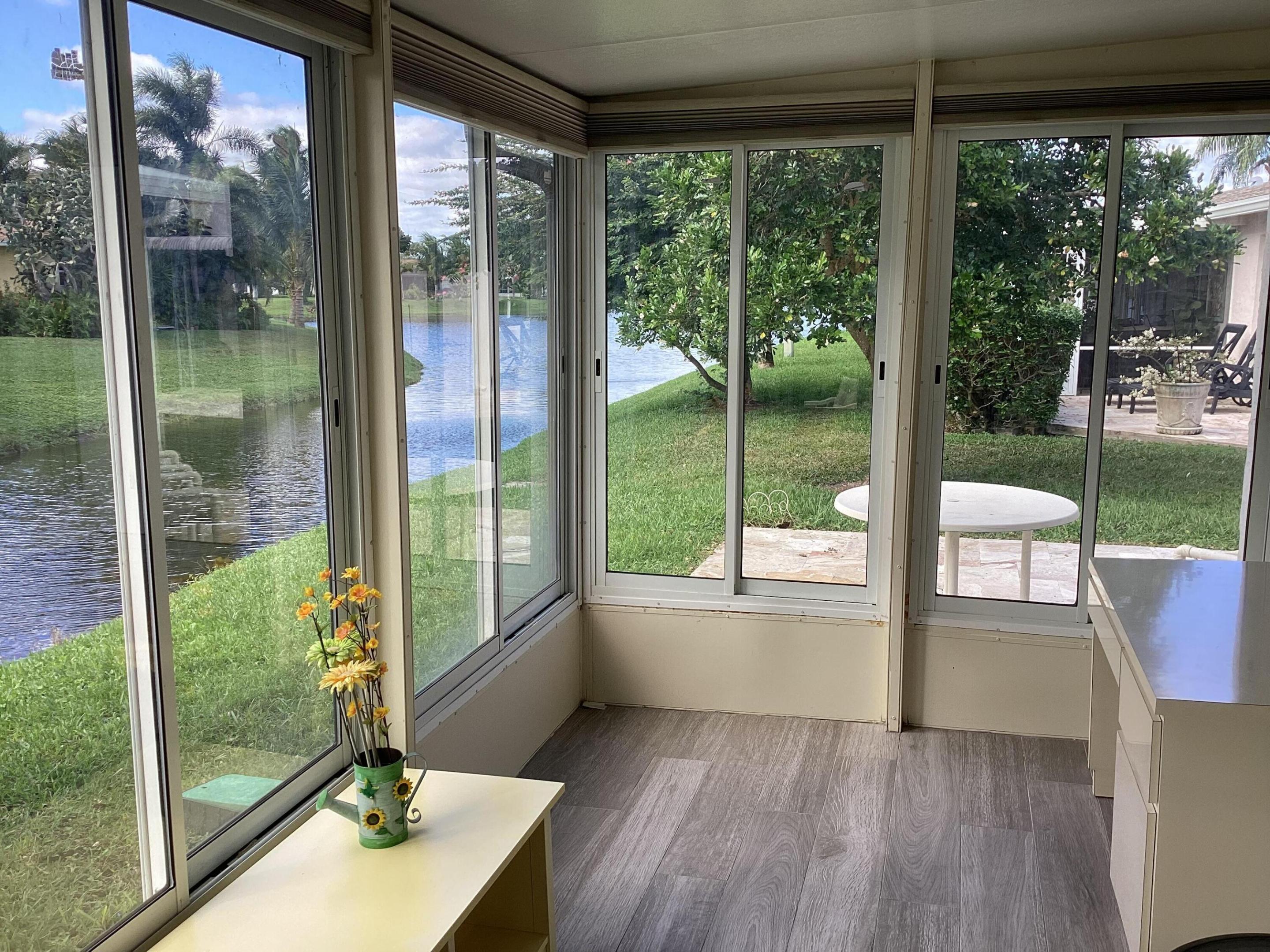 DELRAY VILLAS 4 - Residential