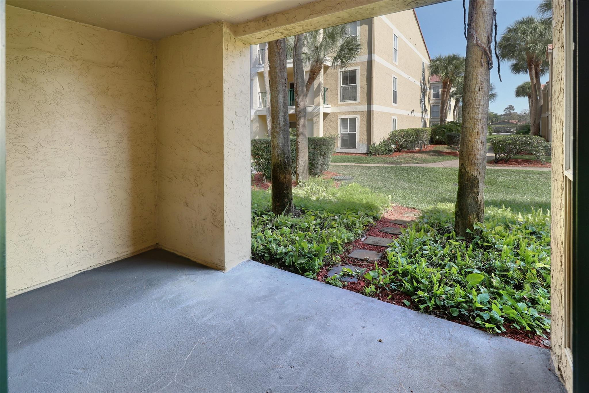 SAVANNAH AT RIVERSIDE - Residential