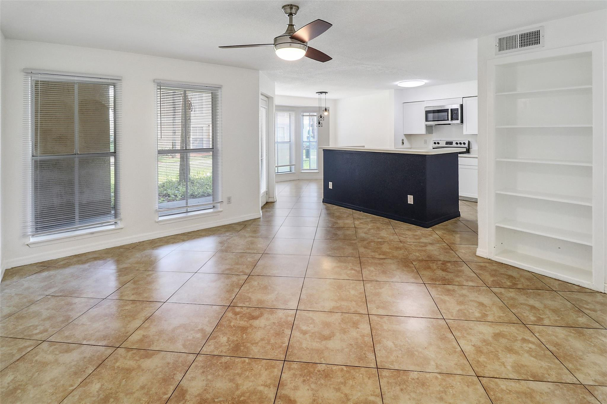 SAVANNAH AT RIVERSIDE - Residential