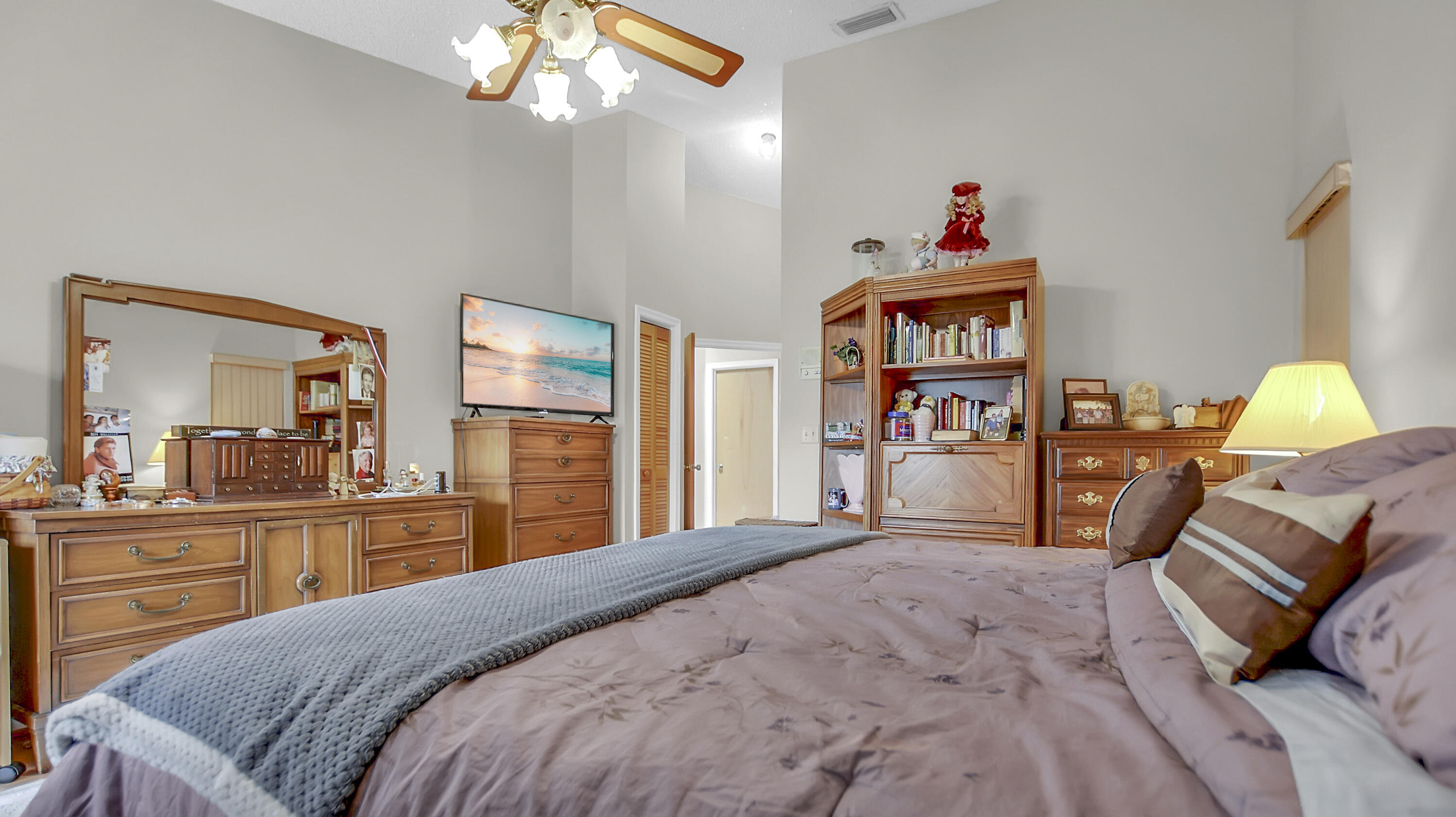 ROYAL PALM VILLAGE - Residential