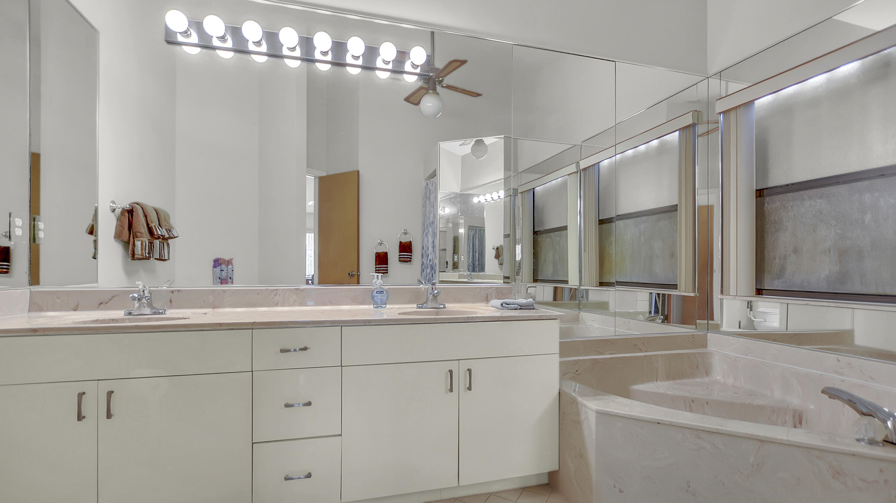 ROYAL PALM VILLAGE - Residential