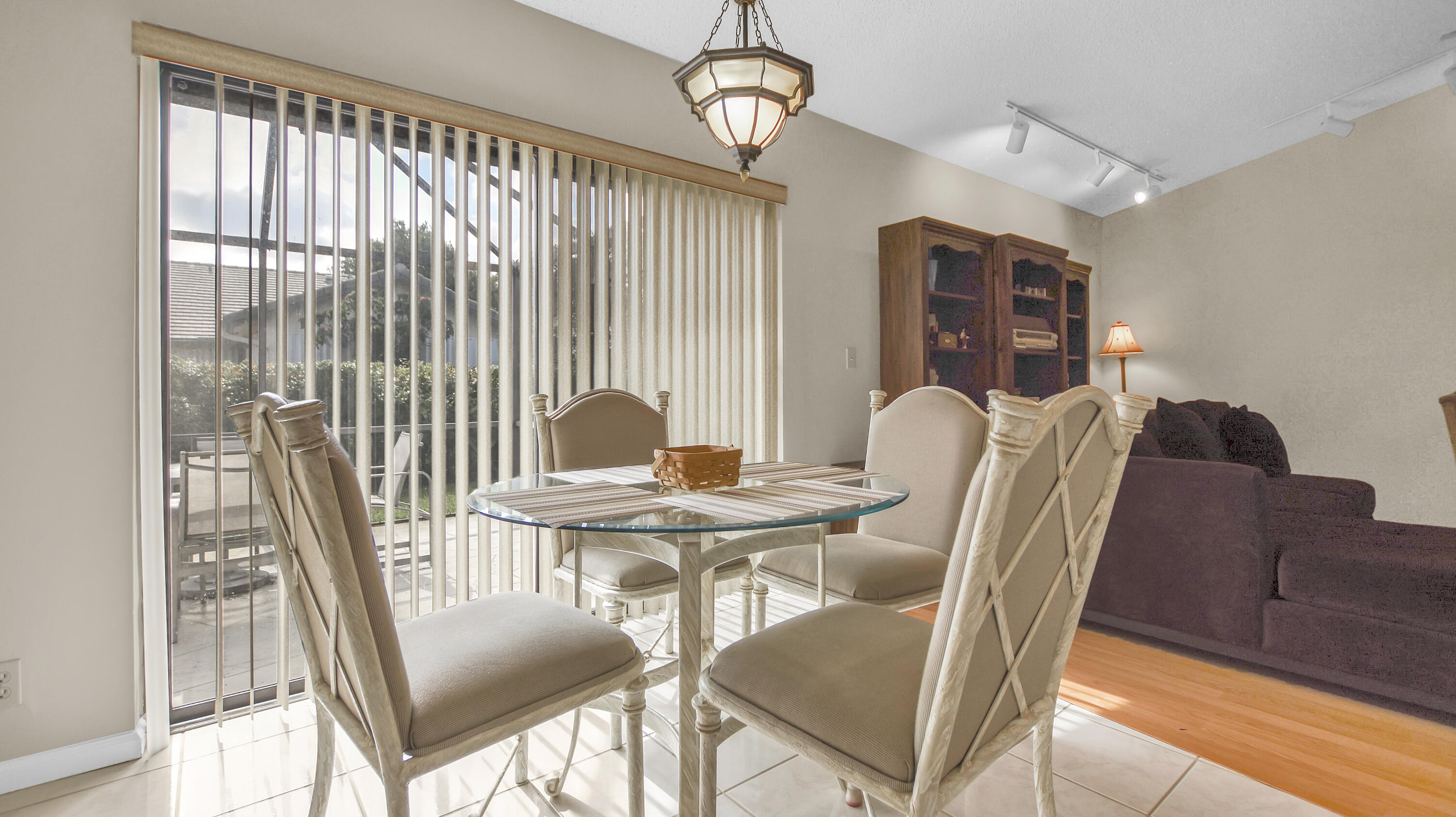 ROYAL PALM VILLAGE - Residential